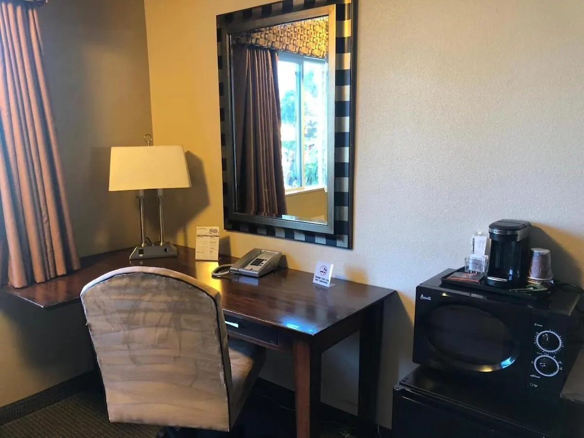 District Hotel By Oyo Portland Convention Center