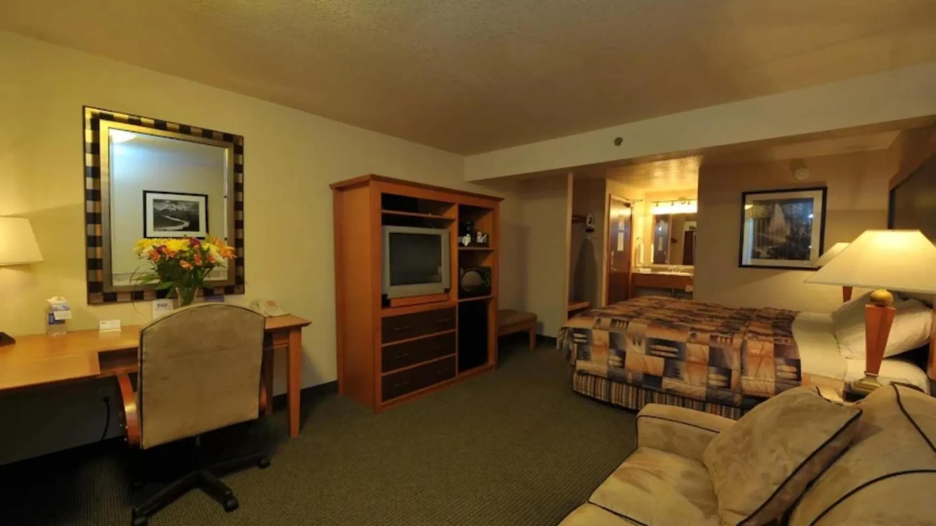 District Hotel By Oyo Portland Convention Center Motel