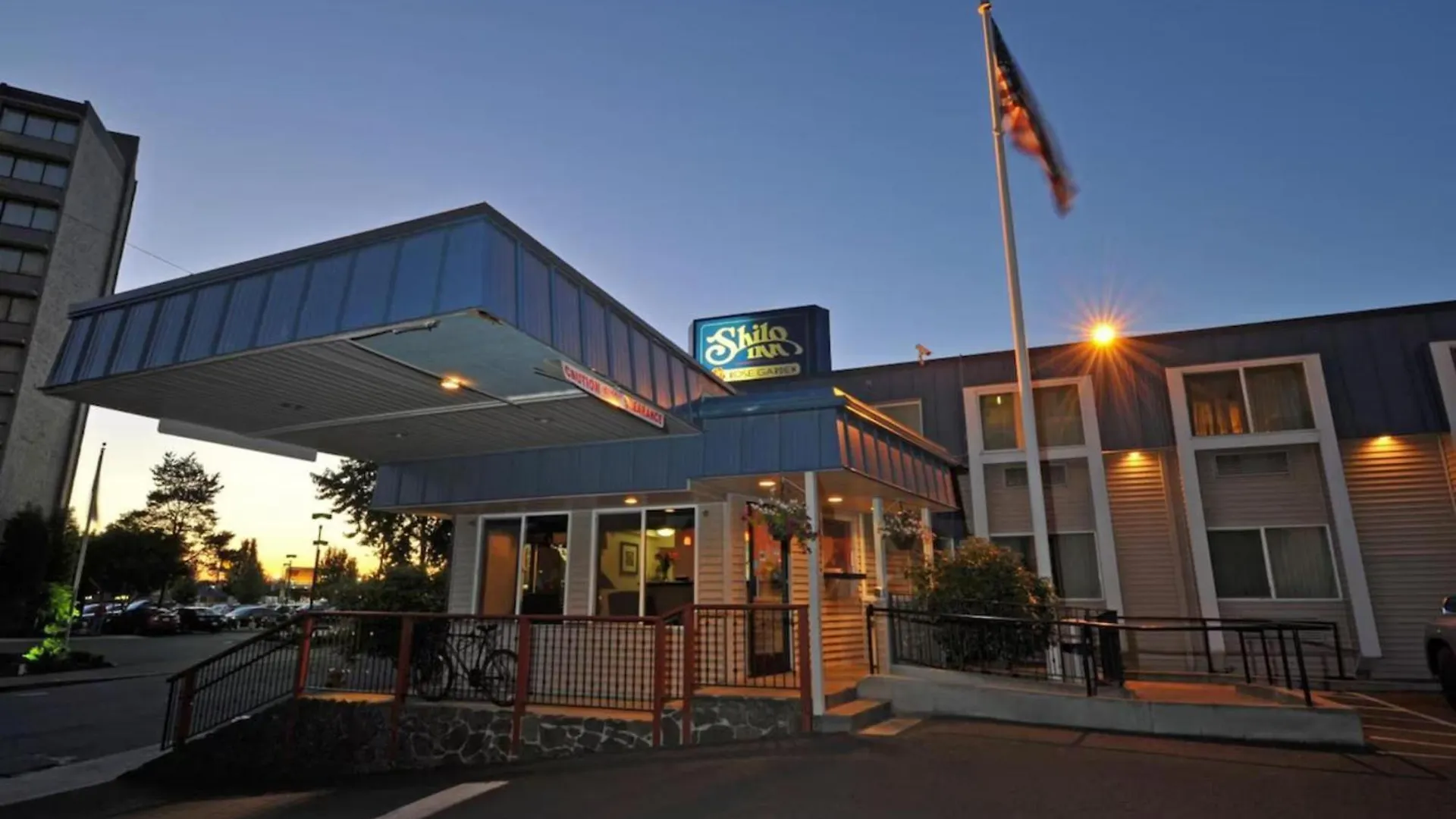 District Hotel By Oyo Portland Convention Center Motel