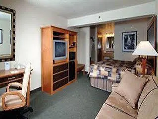 District Hotel By Oyo Portland Convention Center Motel