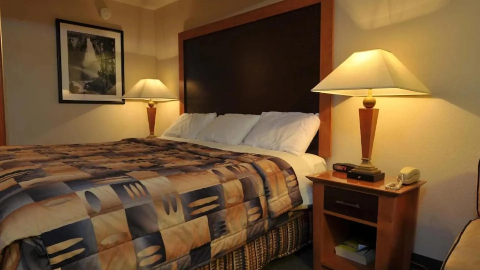 District Hotel By Oyo Portland Convention Center Motel